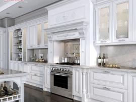 Эксклюзивная кухня MonteBianco с раскошным порталом и итальянскими белыми фасадами с золотом из ясеня