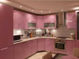 Кухня розовая эмаль угловая со встроенным холодильником и подсветкой
