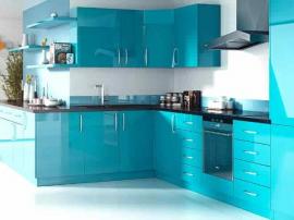 Кухня на заказ в эмали голубого цвета