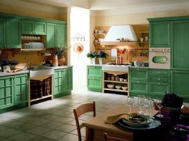 Зелёная кухня в стиле Прованс из массива дерева ''Кантри''