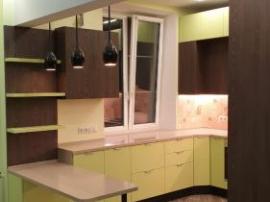  Салатовая яркая мебель на кухню с фасадами Клиф и ПВХ