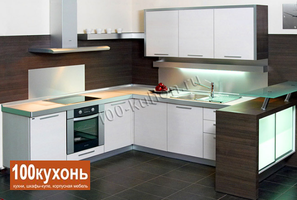 Кухня белая в пластике угловая с барной стойкой