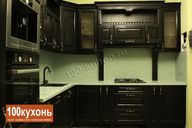 Классическая кухня масломсив в чёрной эмали с порта