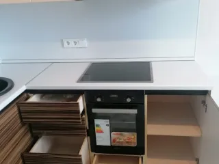 Мебель на кухню из МДФ без ручек с наполнением