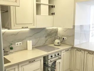 кухня слоновая кость с бронзовой патиной фото 3