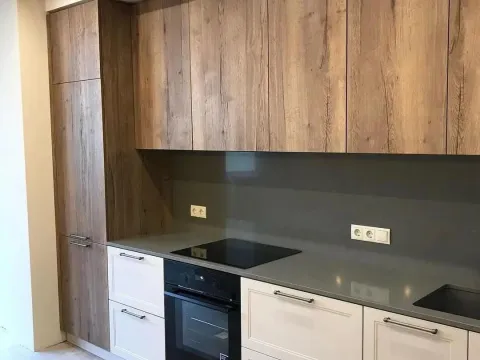 Кухня с фасадами из ЛДСП и МДФ на заказ