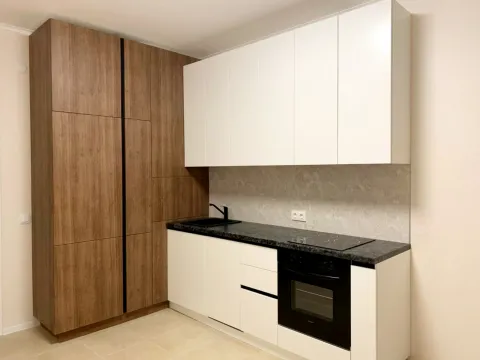 Фото маленькой современной кухни без ручек